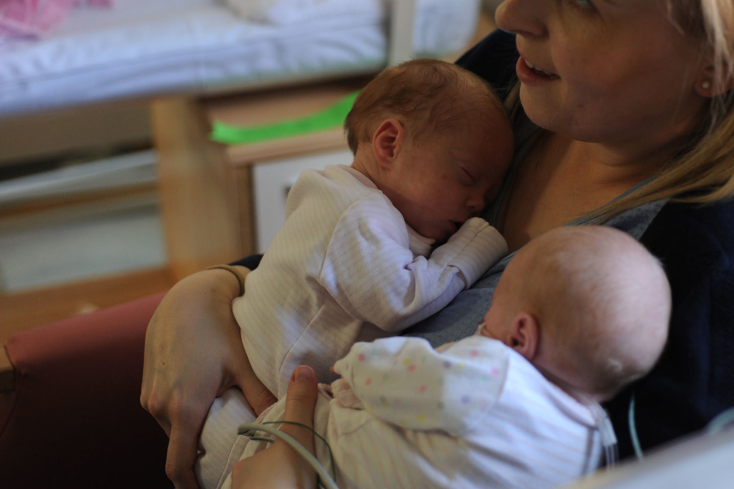 Mum and baby twins in SCBU