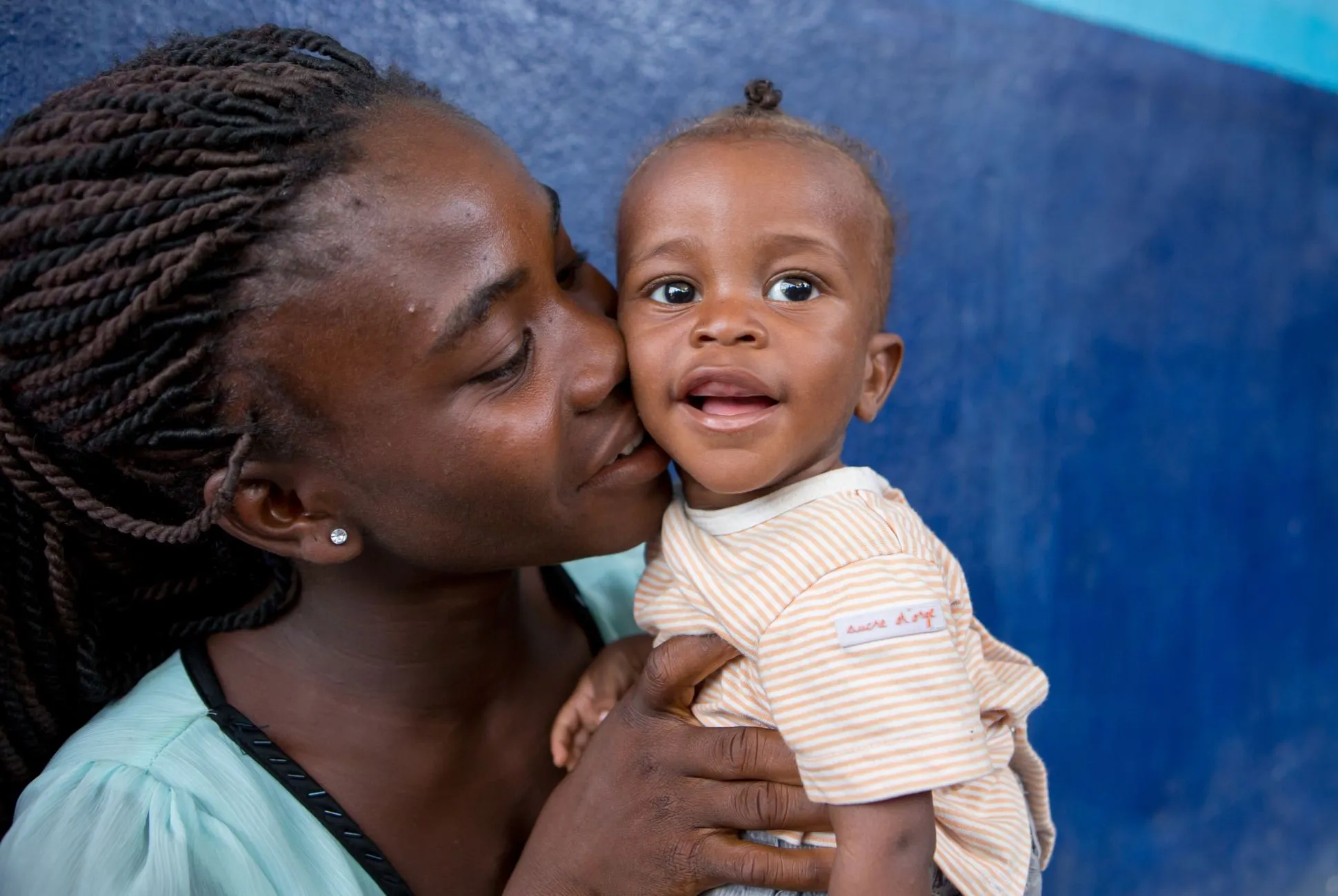 Urisemu (8 months) and his mother Mary at Louisiana Clinic, Monrovia Liberia. Unicef supported nutrition work in Liberia. 13/02/2018 Kschermbrucker / UNICEF