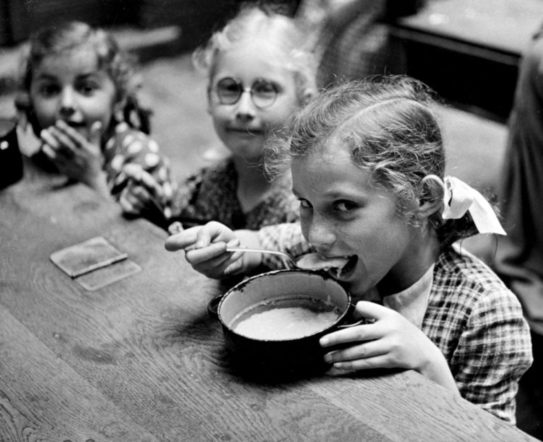 Girls from Austria supported by UNICEF receive nutrition supplements. Find out more with your own UNICEF Timeline video