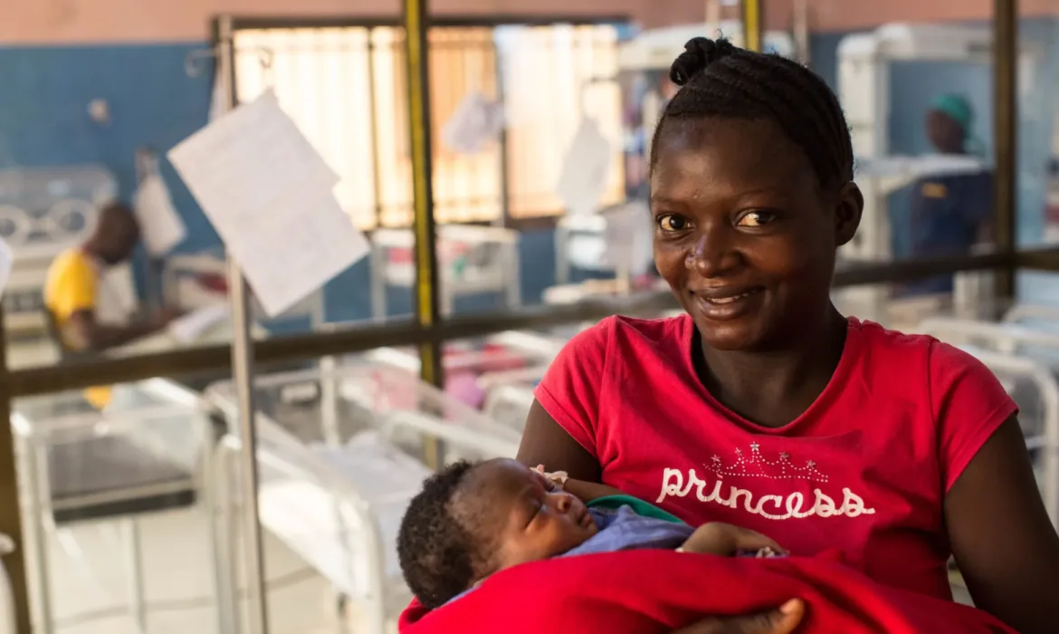 breastfeeding from Unicef-trained midwife